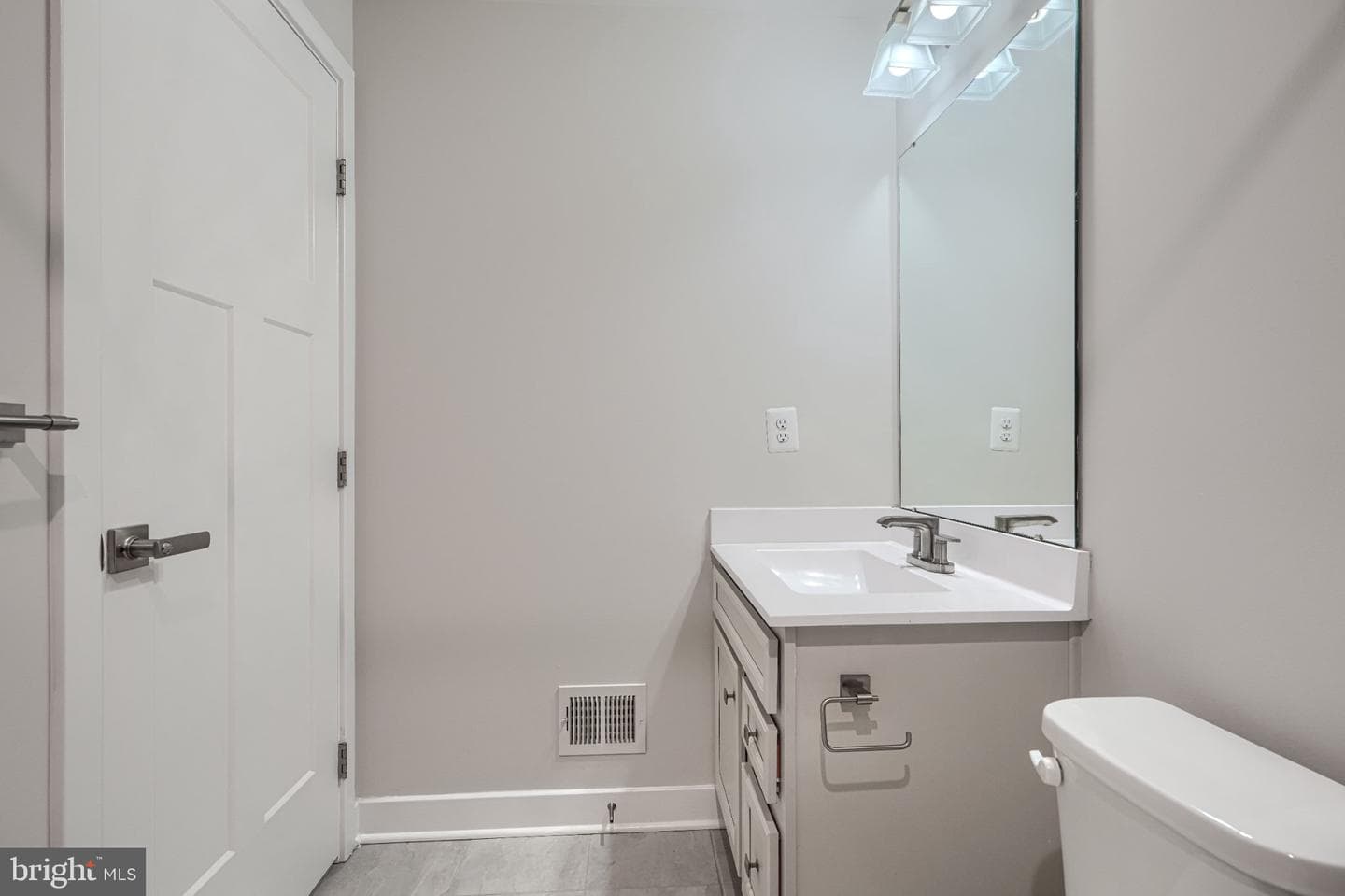 10720 Presidential Parkway photo 29