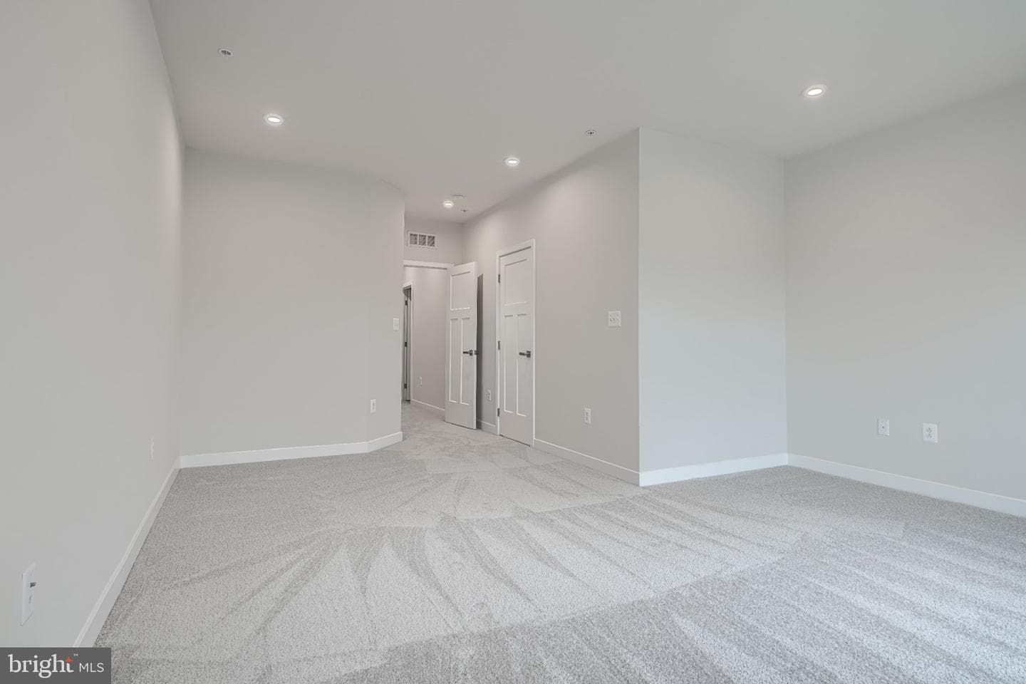 10720 Presidential Parkway photo 32