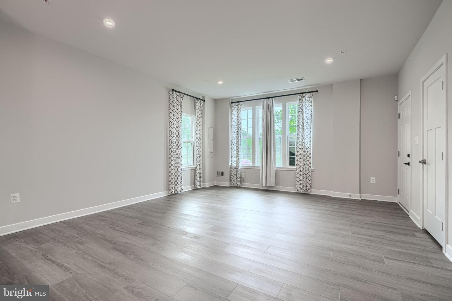 10720 Presidential Parkway photo 8