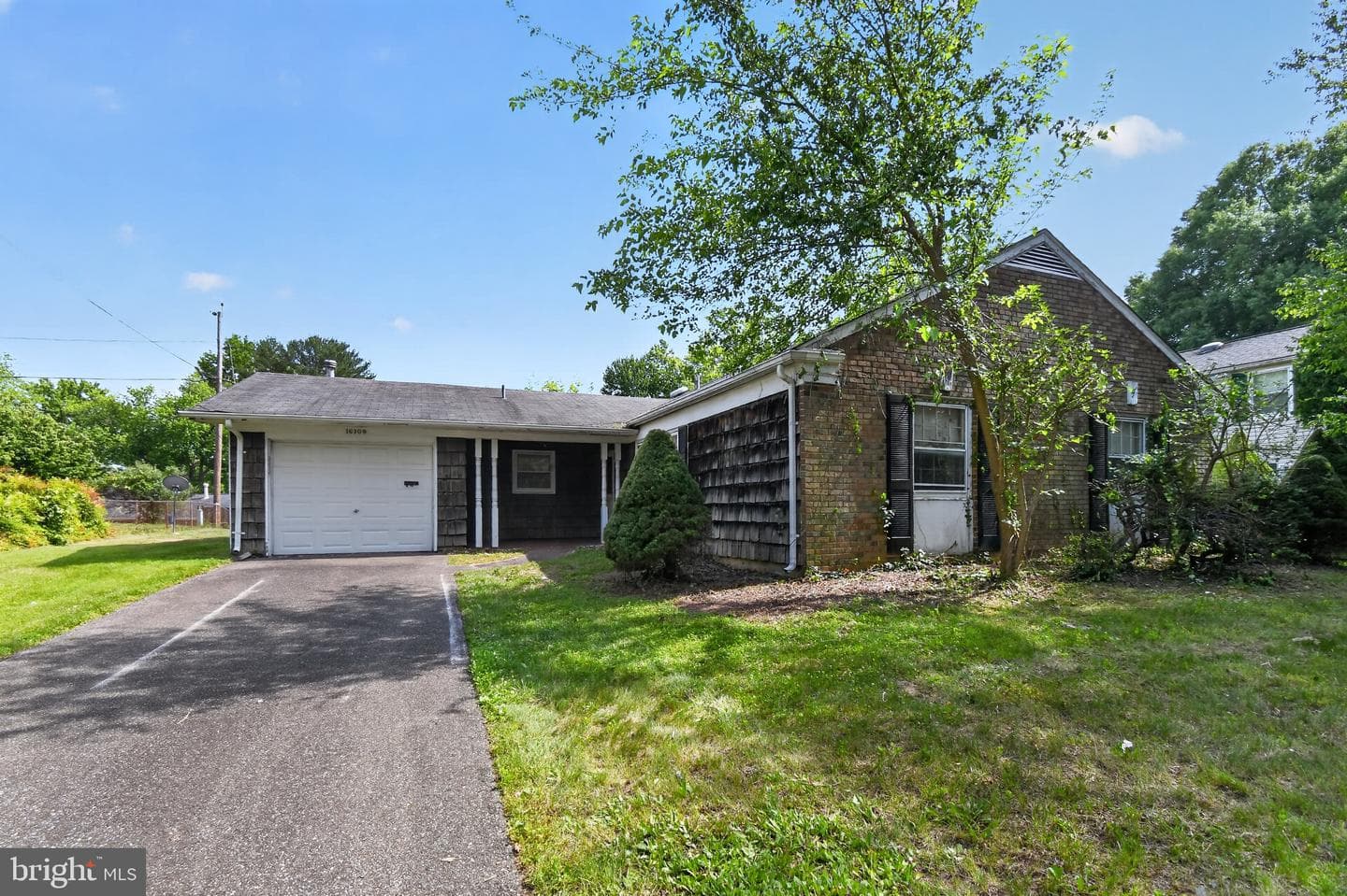 16109 Pond Meadow Lane photo 3