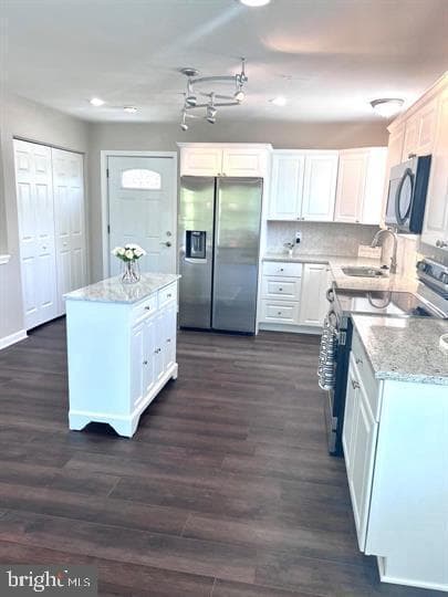 2105 Ruatan Street photo 8