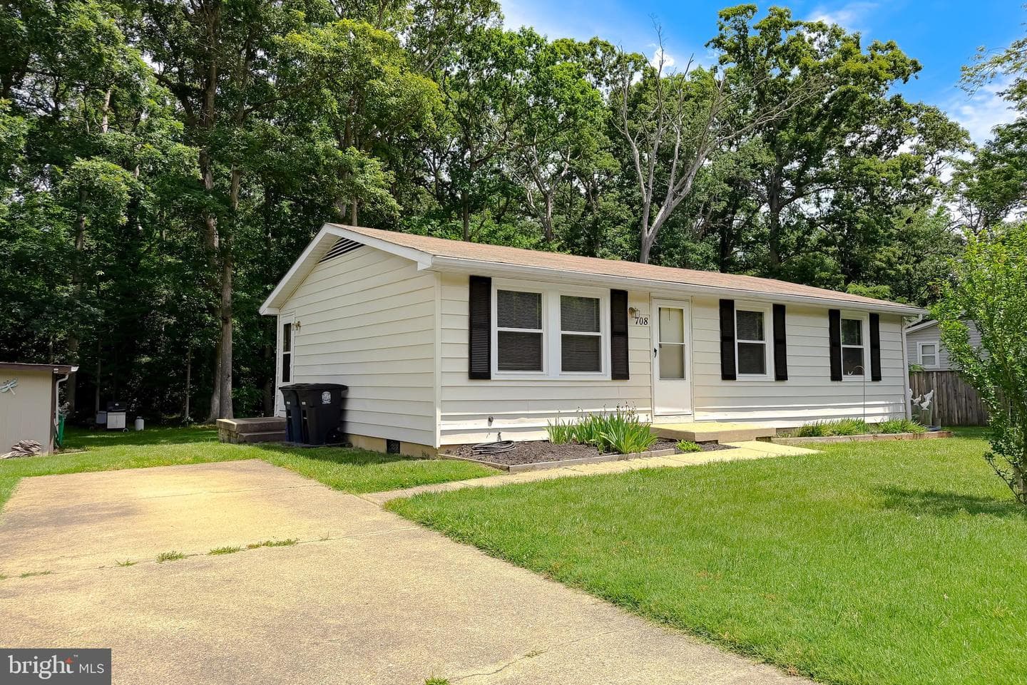 708 Eucla Drive