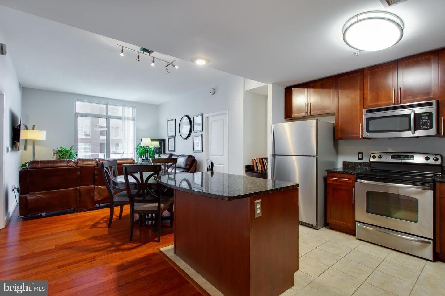 155 Potomac Passage #910 photo 24