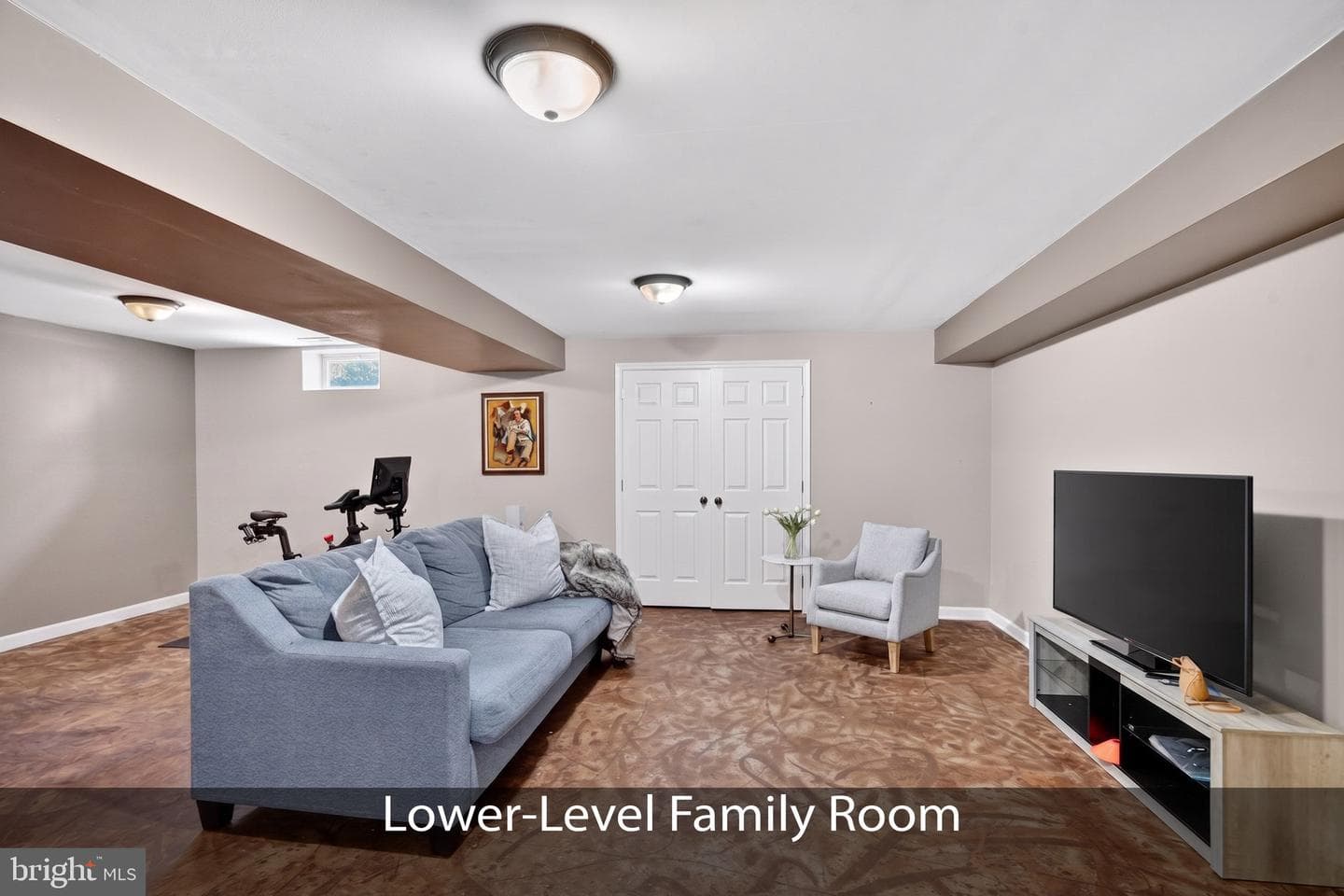 16098 Gales Street photo 35