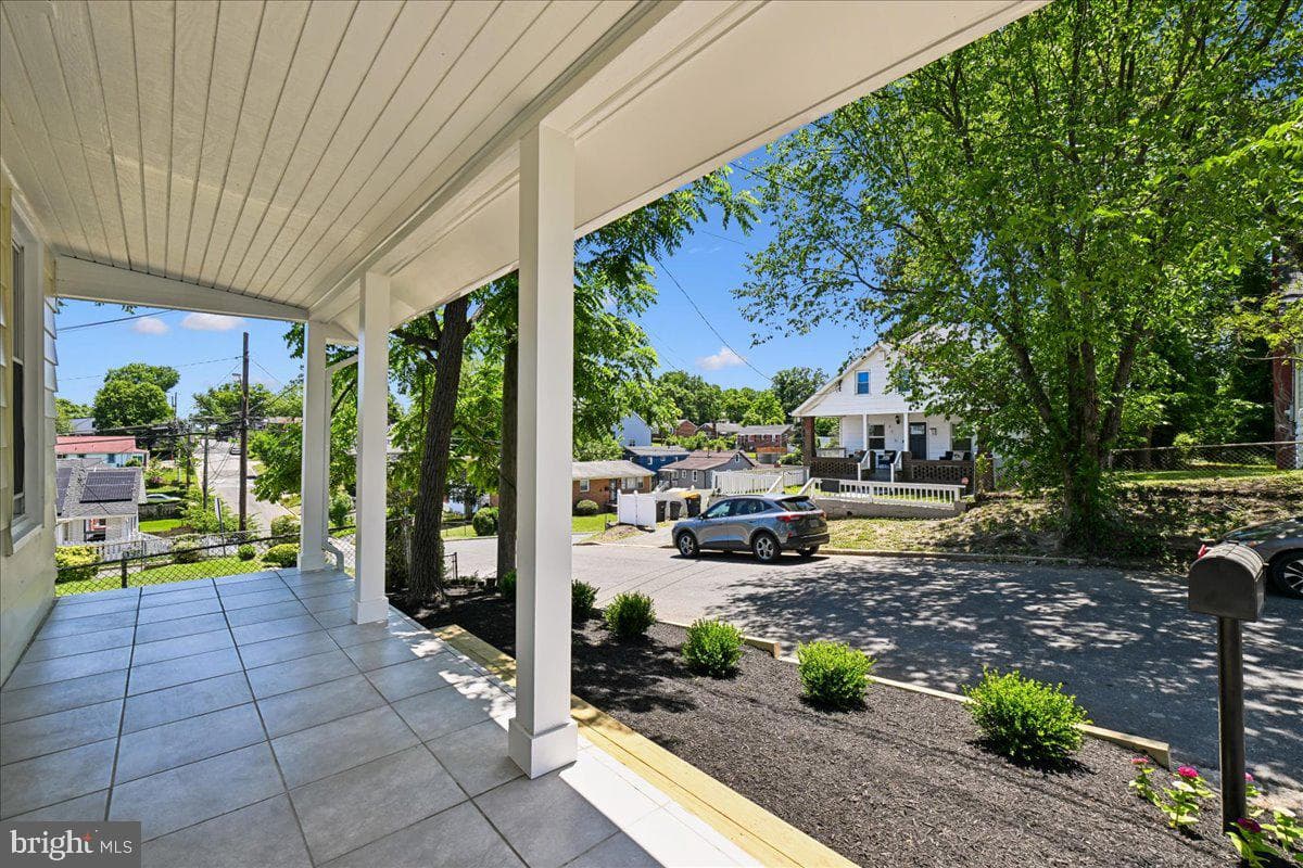4012 Will Street photo 4