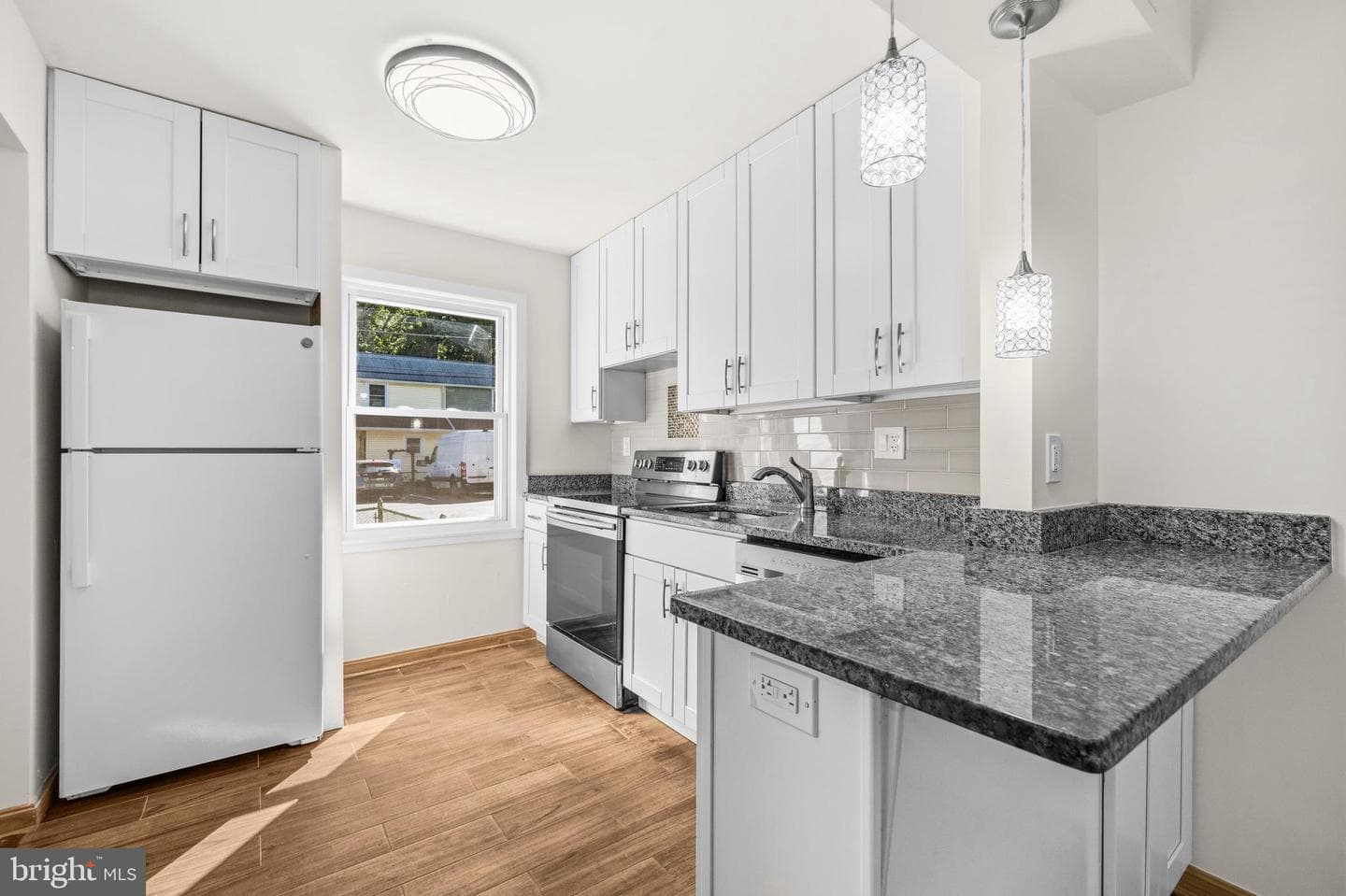 15 Laurel Hill Road photo 5