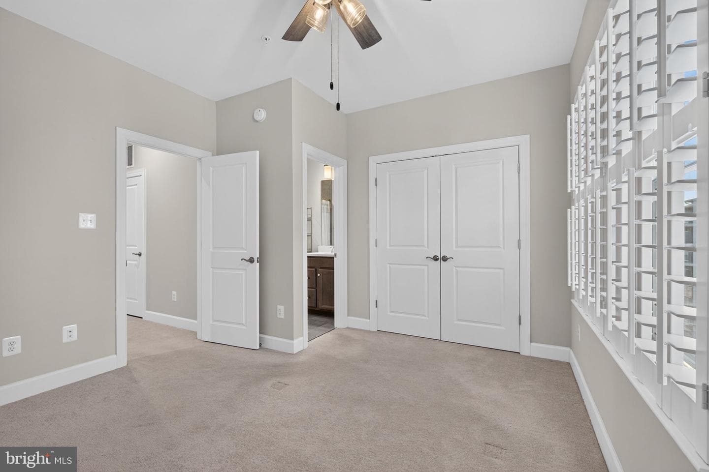 3555 Carnaby Street photo 29