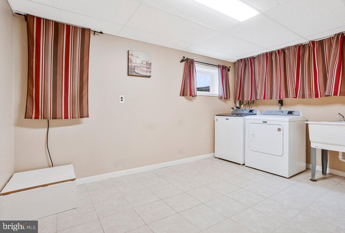 7612 Erica Lane photo 32
