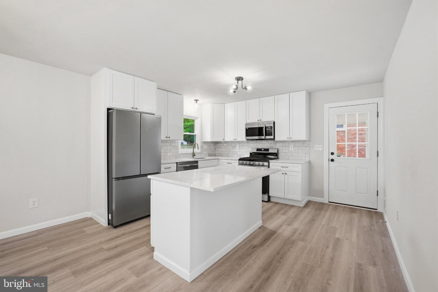 9414 Eldred Place photo 10