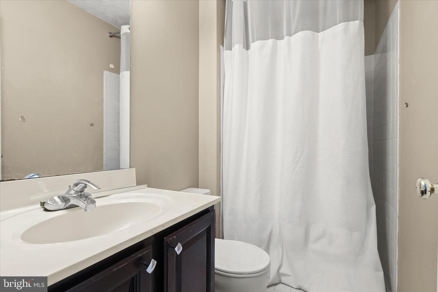 716 Streamside Drive photo 15