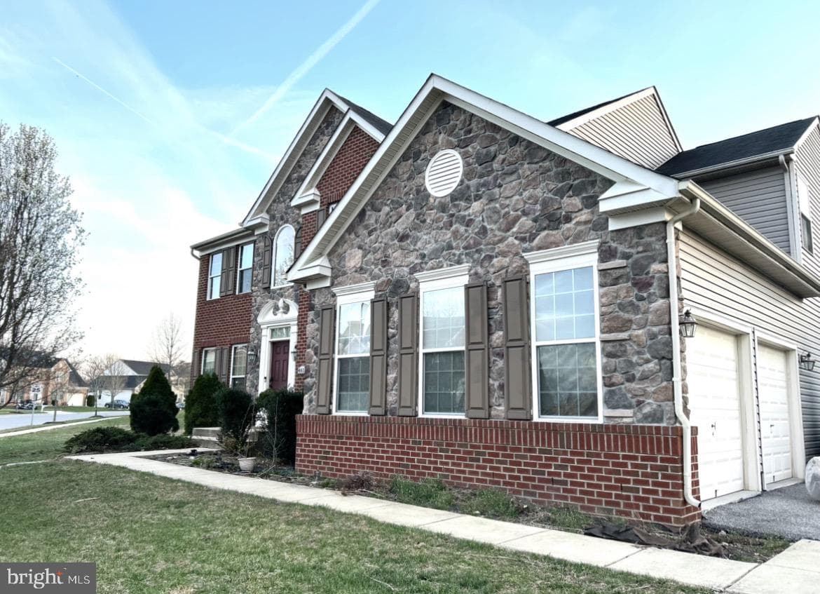4615 Mary Beth Boulevard, Clinton