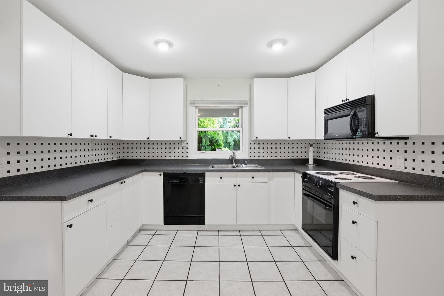 12308 Melling Lane photo 9