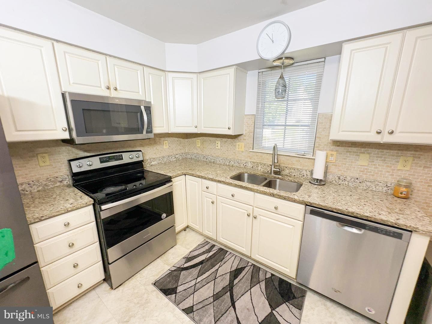 7504 Cailen Court photo 9