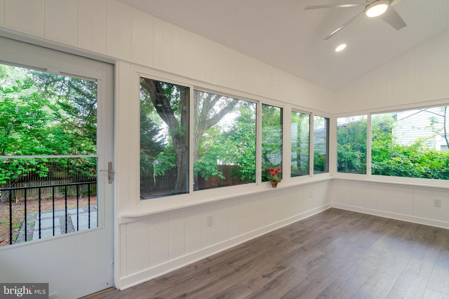 9205 49th Avenue photo 47