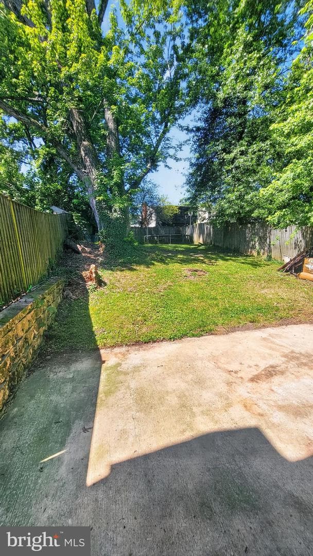 7743 Burnside Road photo 25