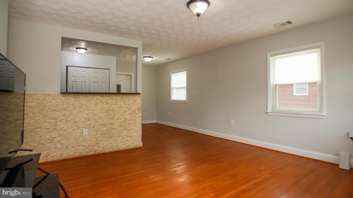 5602 Odell Road photo 11