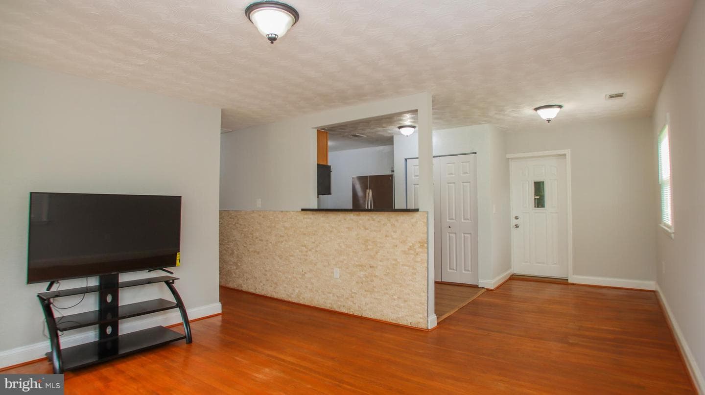 5602 Odell Road photo 12