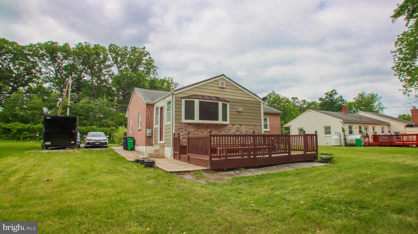 5602 Odell Road photo 4