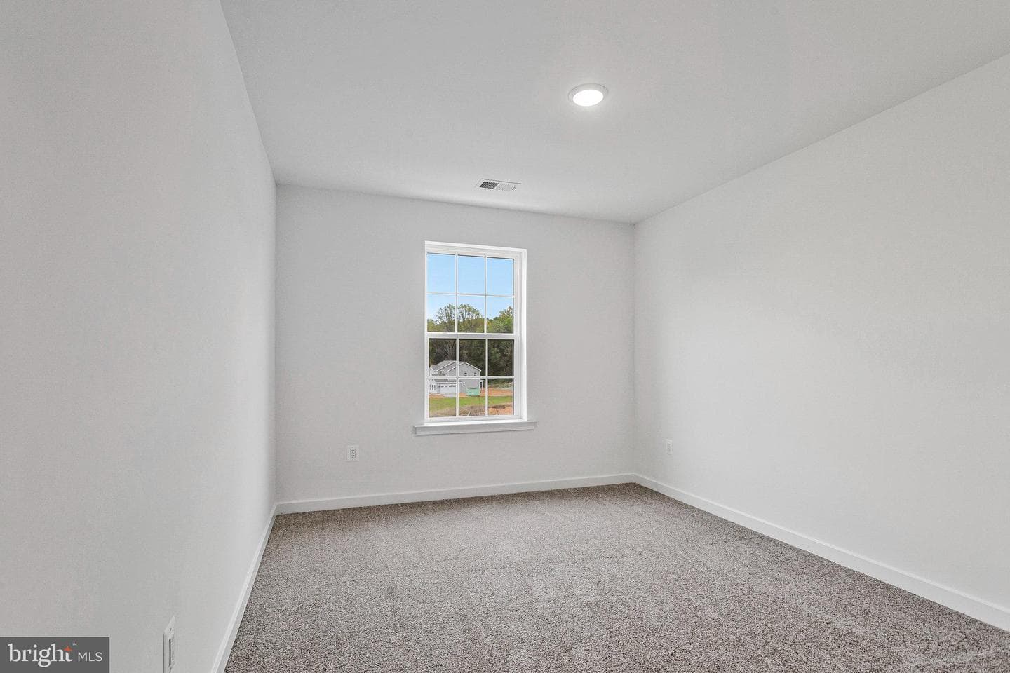 2024 Saint James Road photo 26