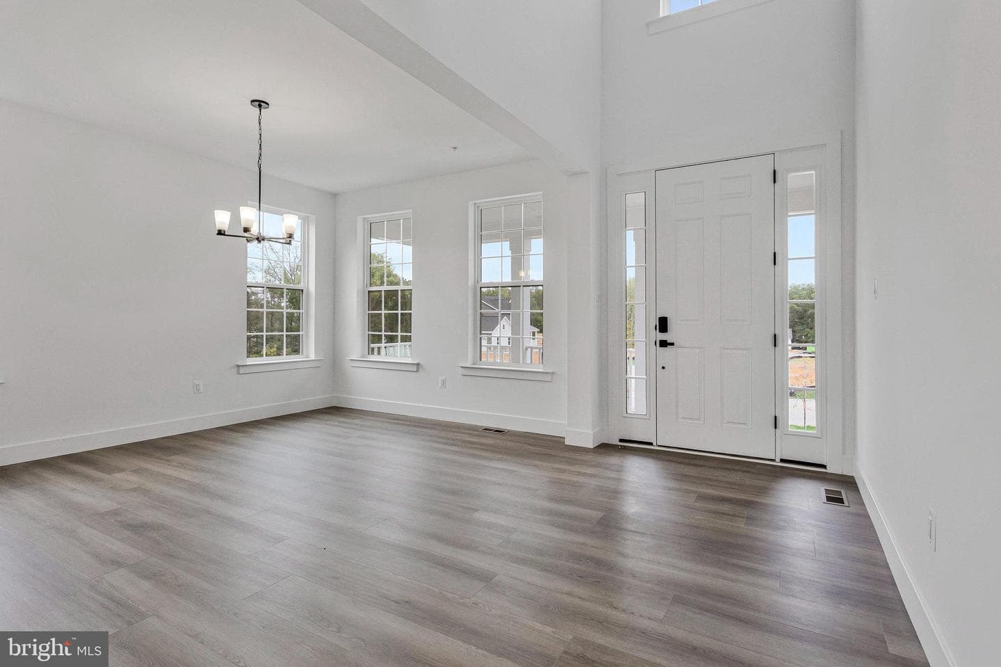 2024 Saint James Road photo 3