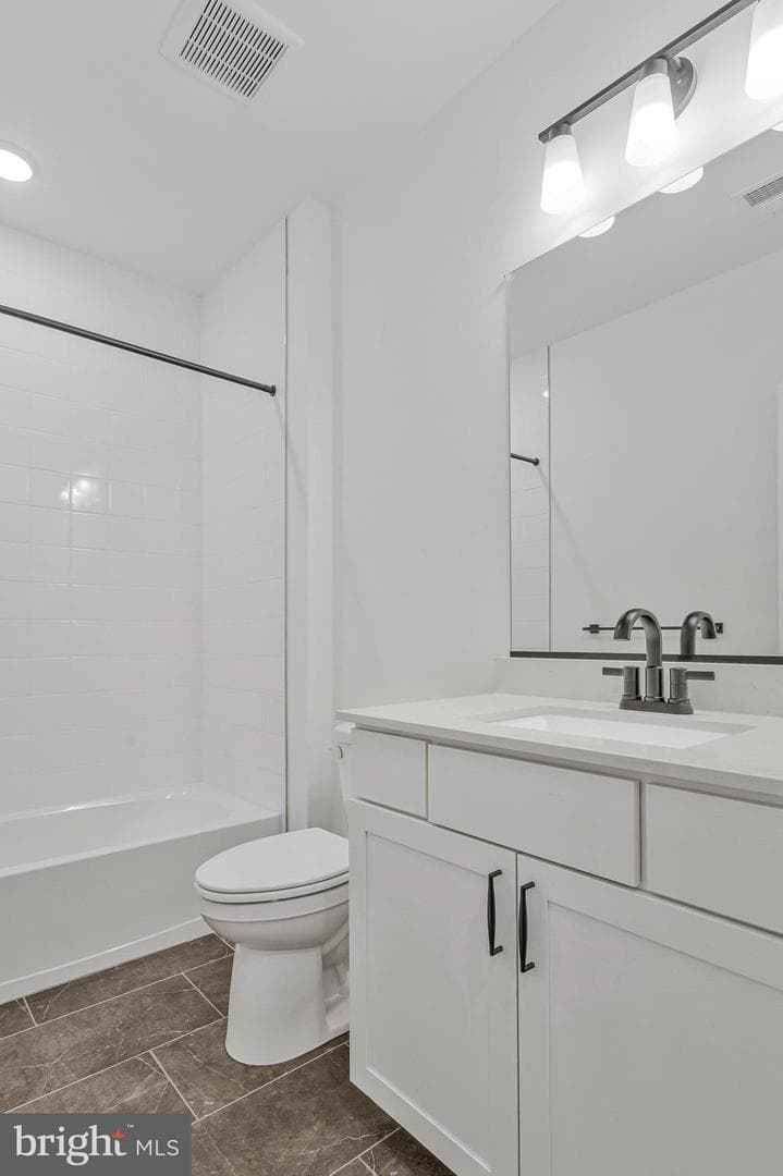 2024 Saint James Road photo 49