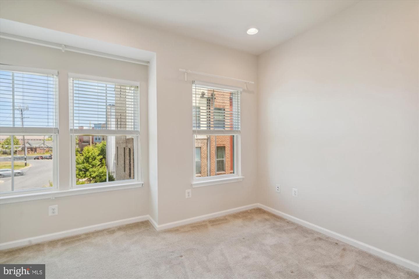 6102 Chronicle Street photo 17