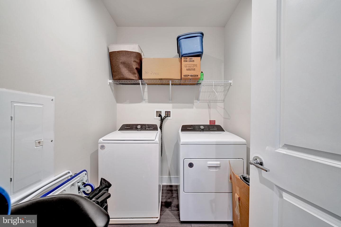 102 Saint Ives Place #401 photo 23