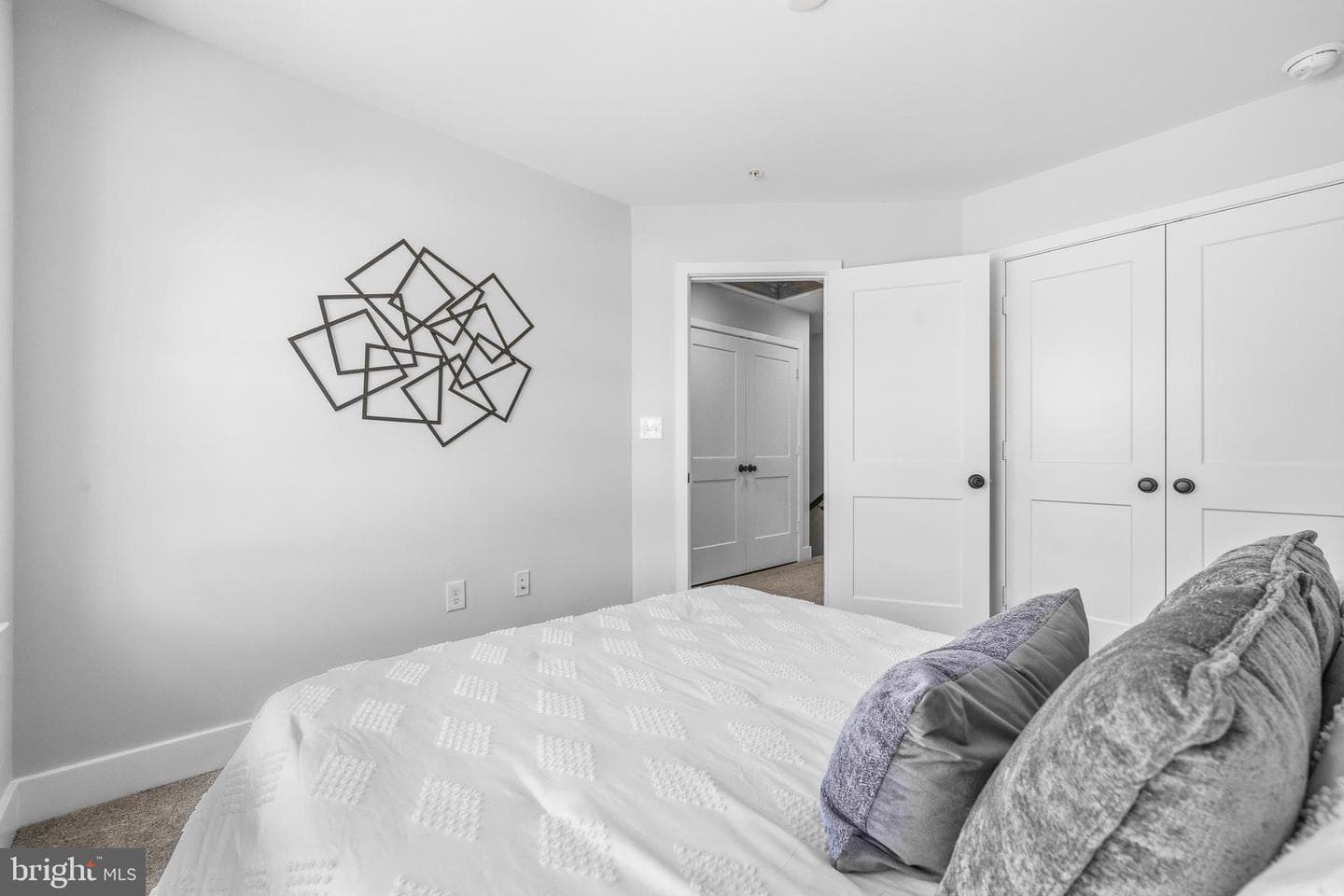 4929 Devitt Place photo 29
