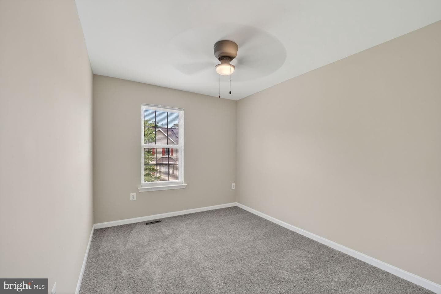 7013 Migliori Court photo 28