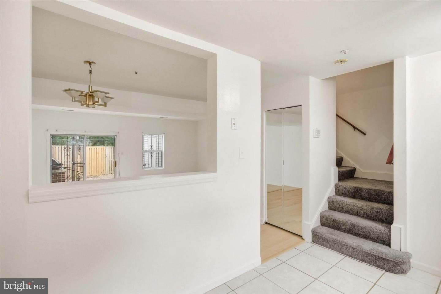 5717 Falkland Place photo 9