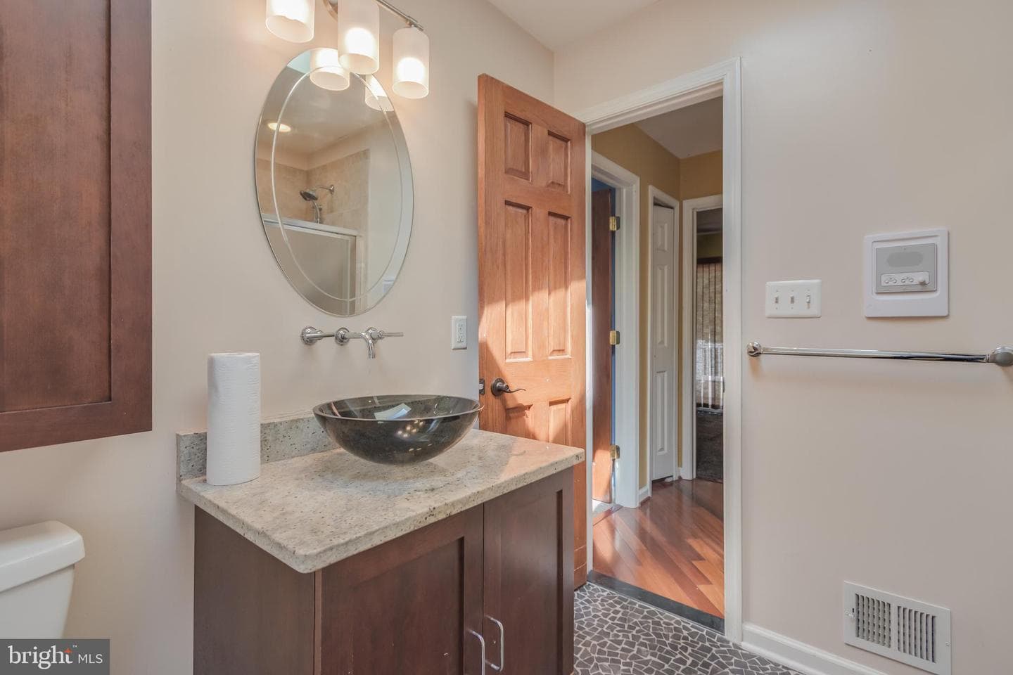 1114 Hybrid Avenue photo 14
