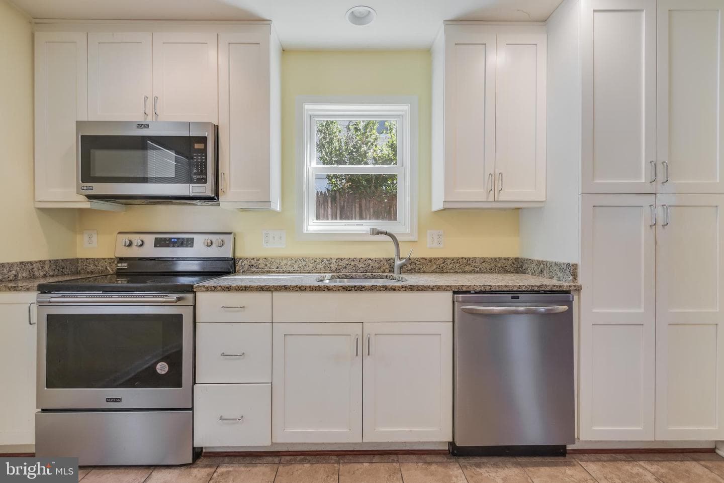 1114 Hybrid Avenue photo 6