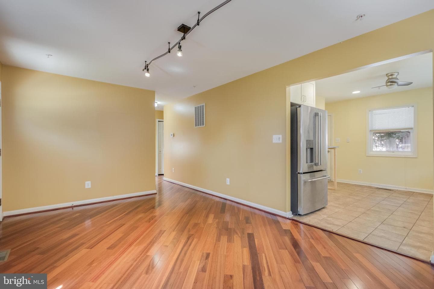 1114 Hybrid Avenue photo 9