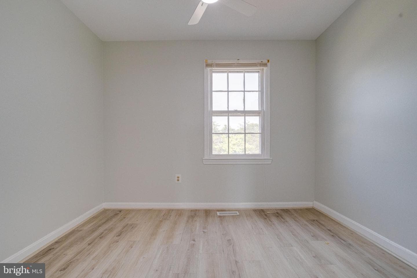 5943 Surratts Village Drive photo 38