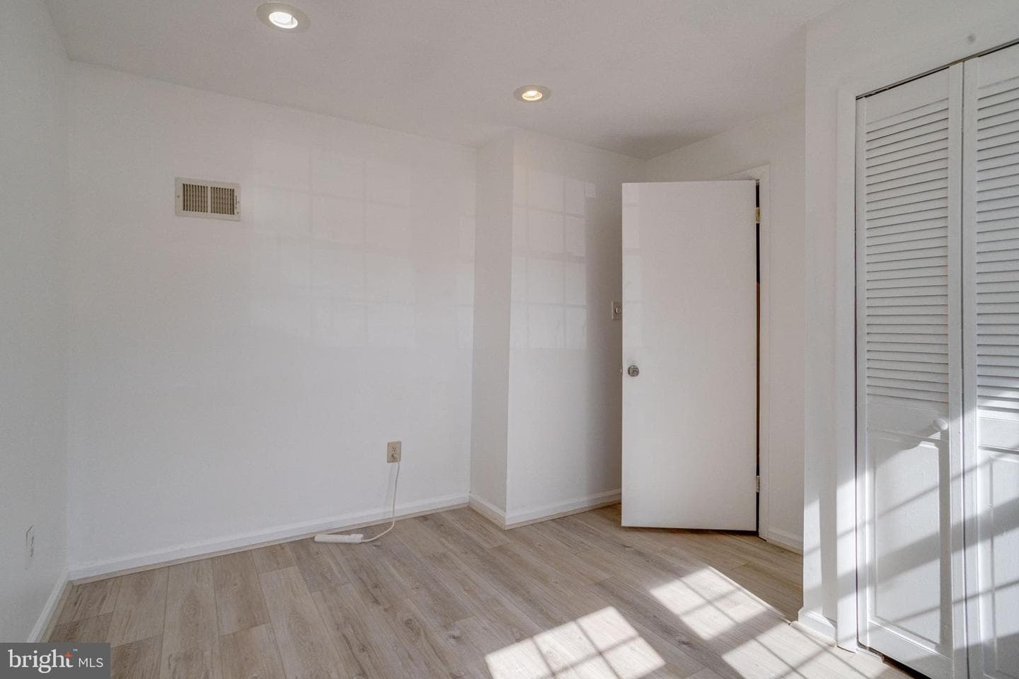 5943 Surratts Village Drive photo 51