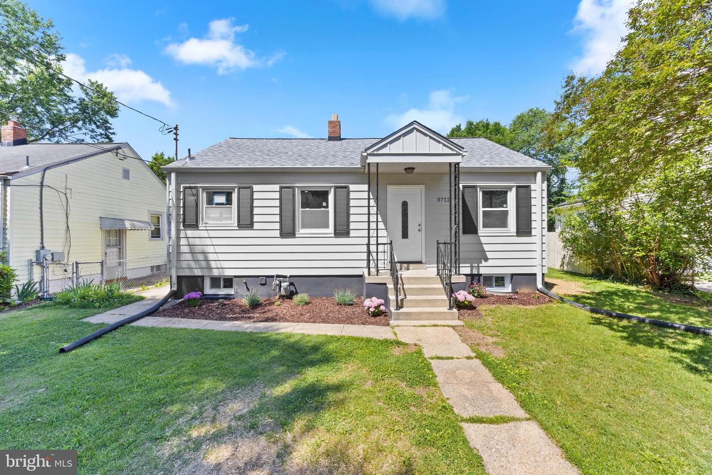 5712 30th Avenue photo 2
