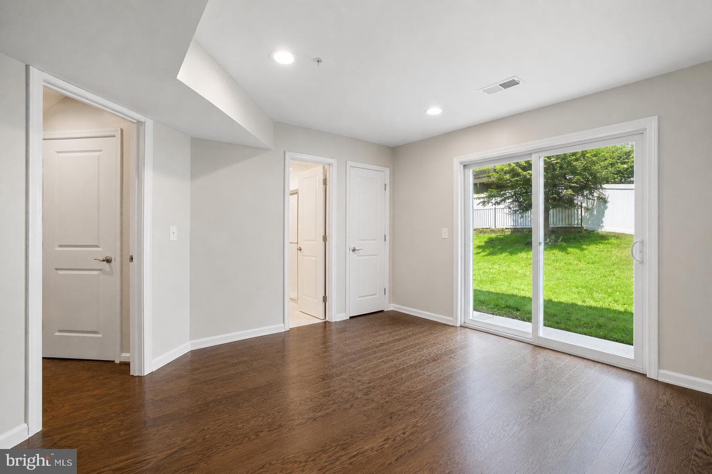 1052 Owens Road photo 10