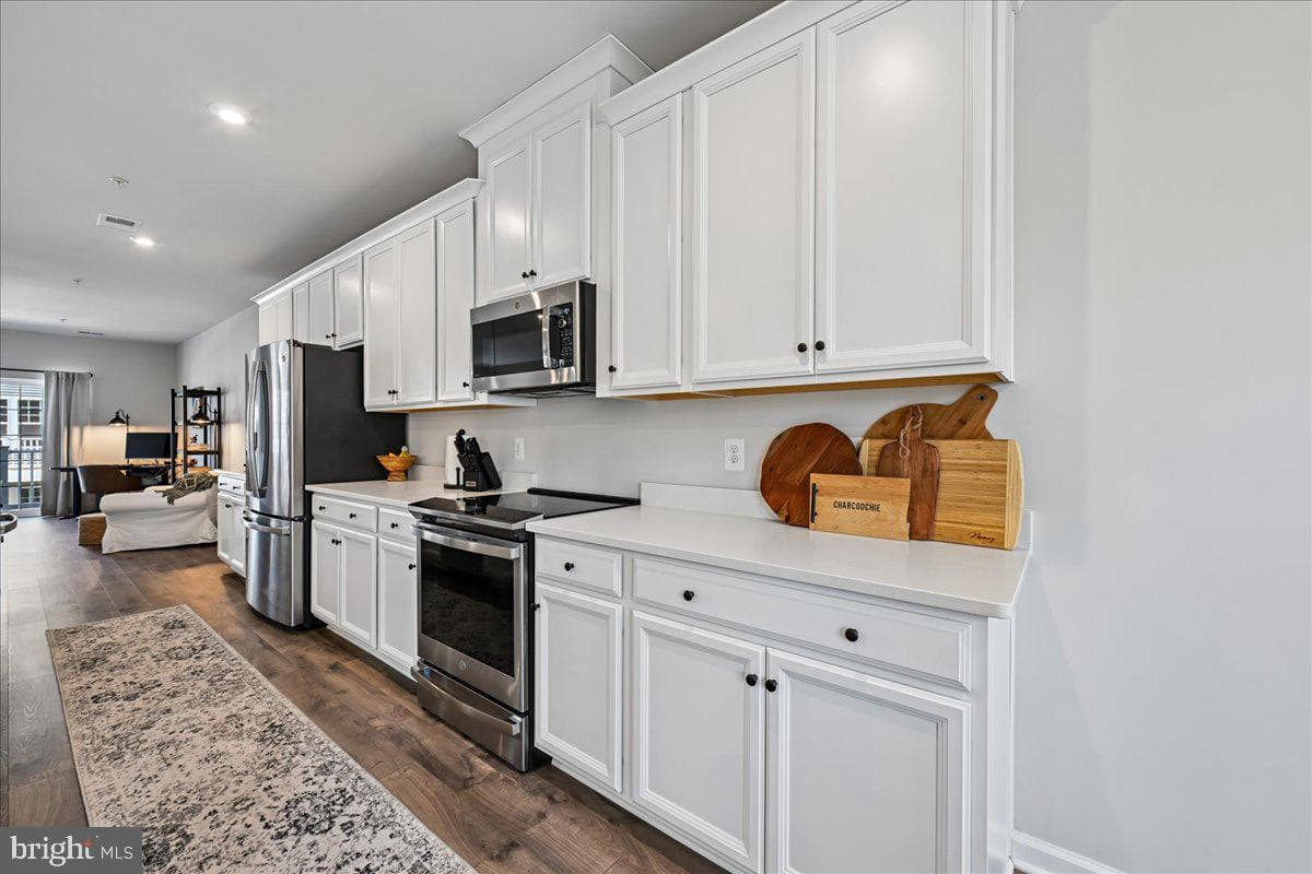 10518 Jim Lovell Lane photo 12