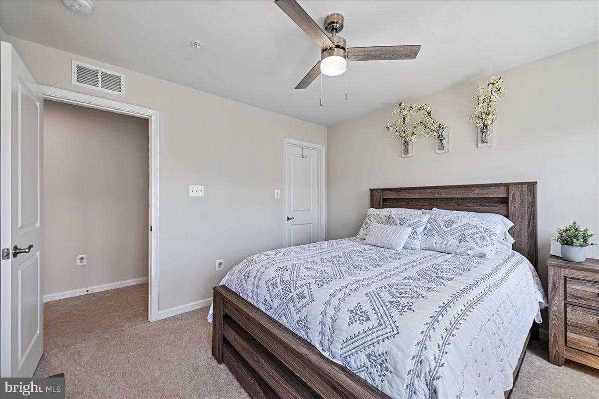 10518 Jim Lovell Lane photo 28