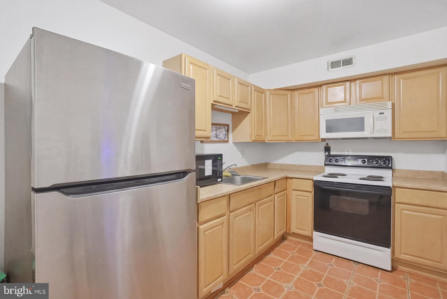 4702 Tecumseh Street photo 33
