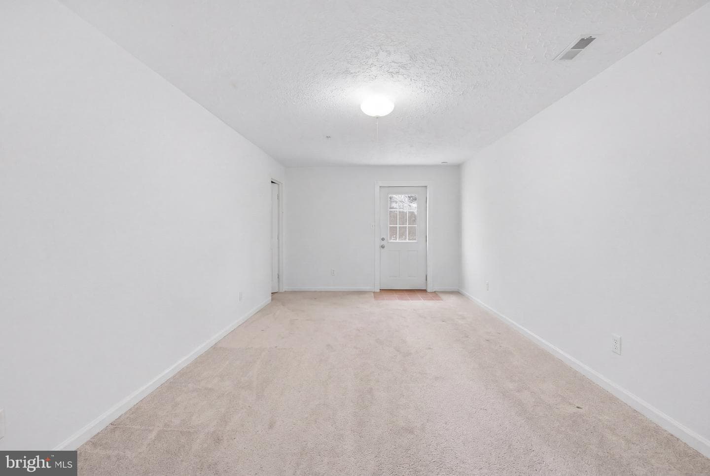 4702 Tecumseh Street photo 37