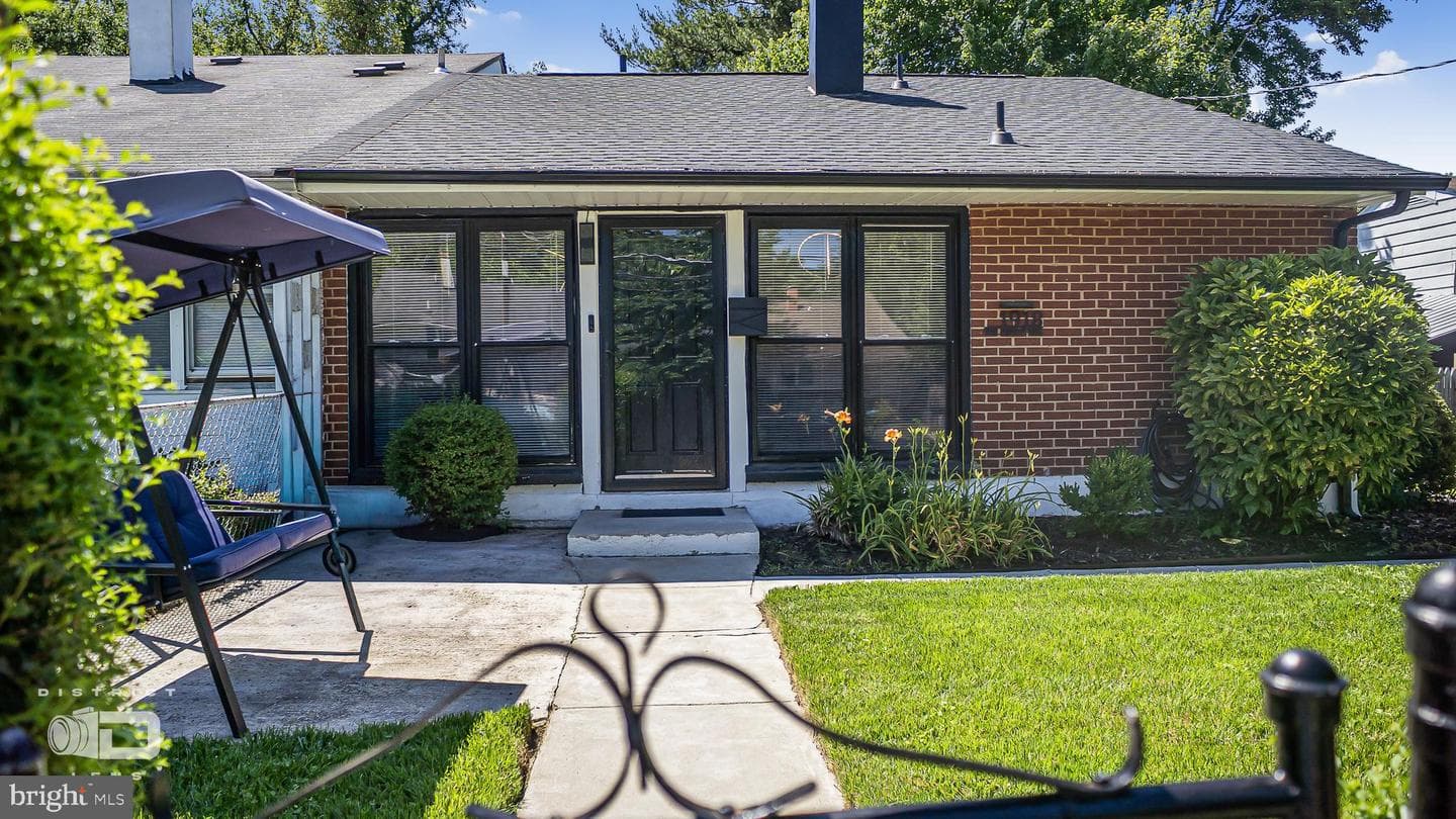 1918 Palmer Park Road, Landover
