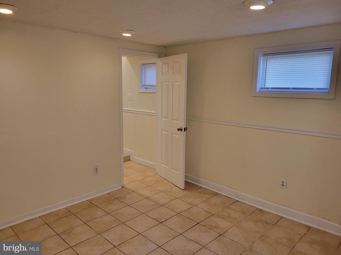 329 Talbott Avenue photo 27