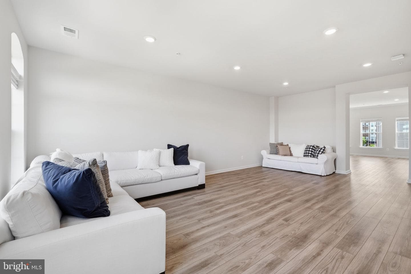 5604 Lanteen Street photo 7