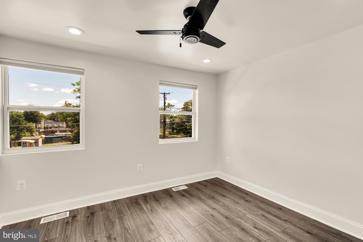 1002 58th Avenue photo 28
