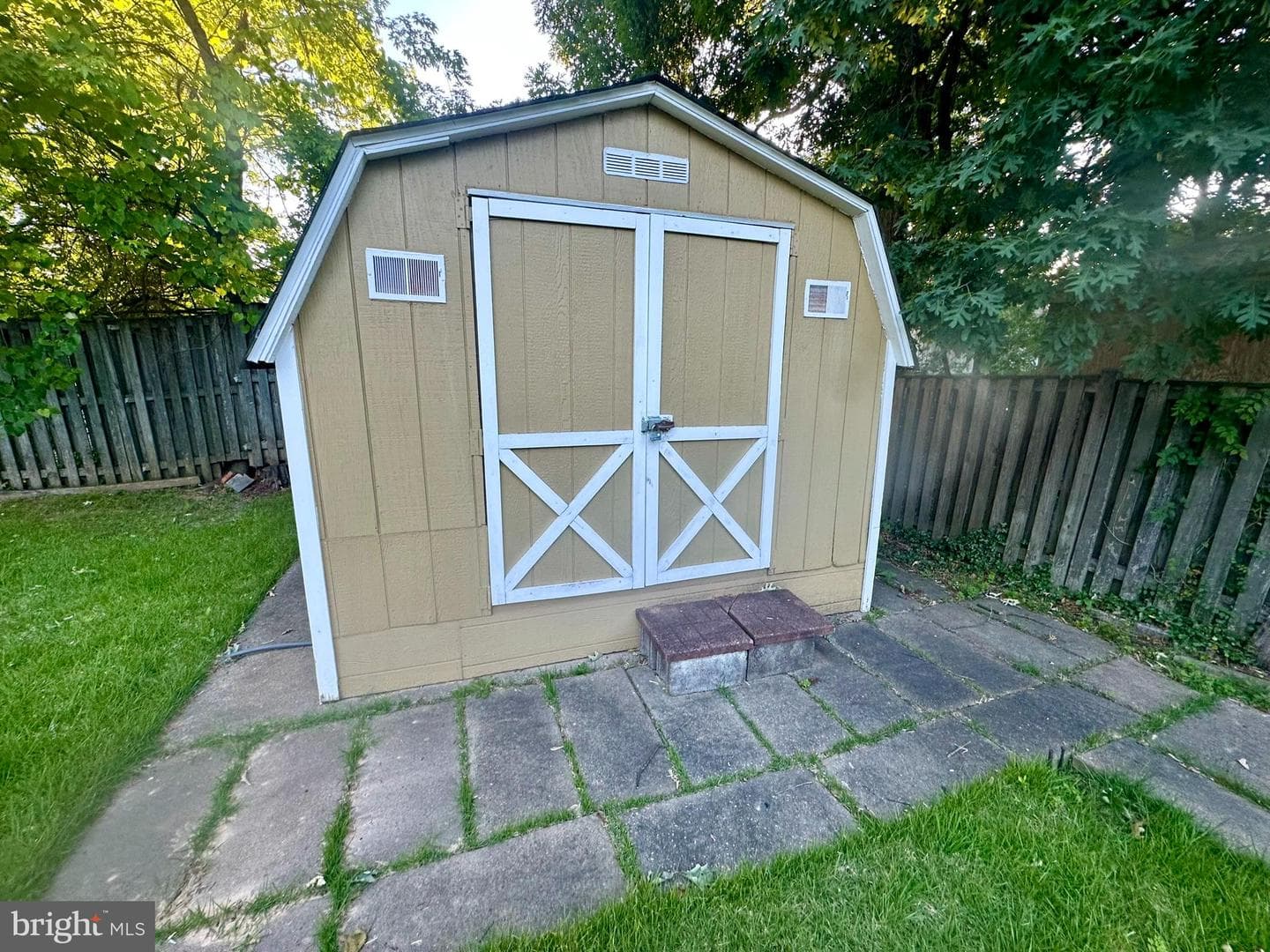 2114 Columbia Avenue photo 20