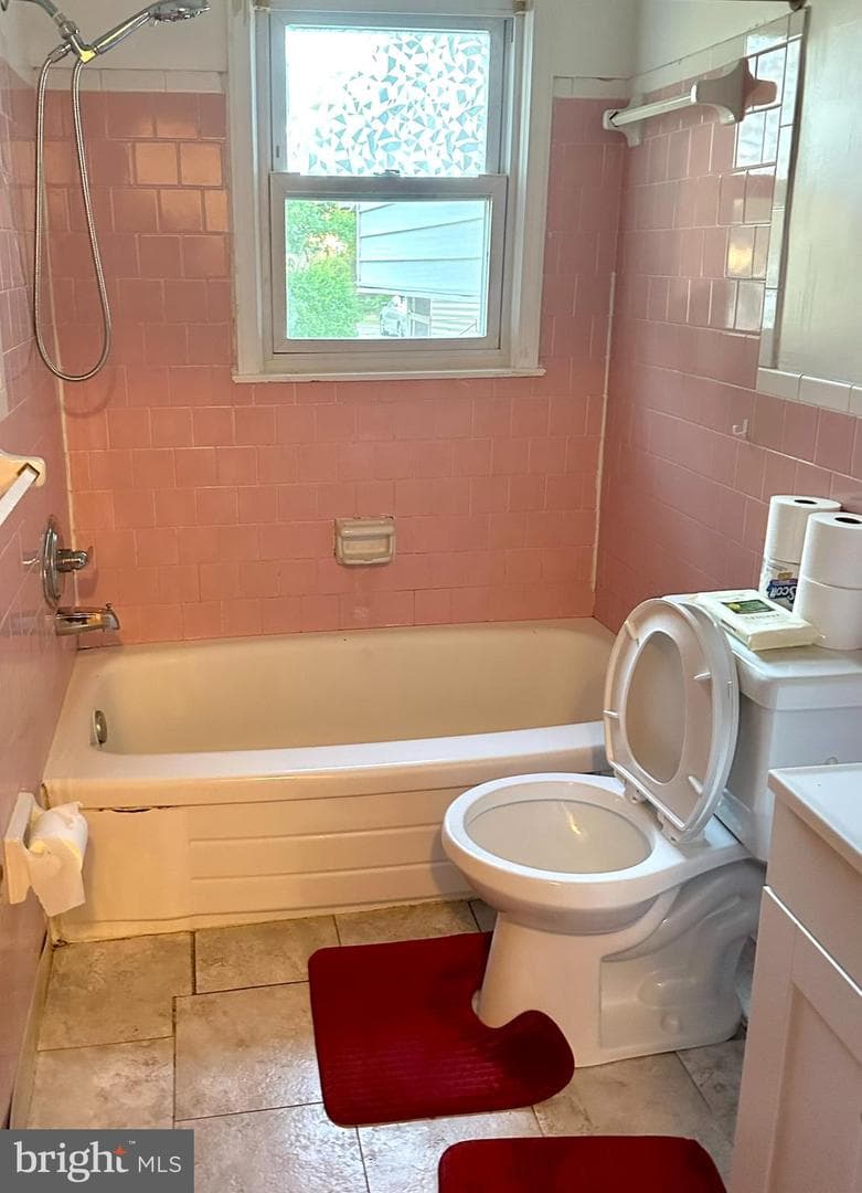 2114 Columbia Avenue photo 4
