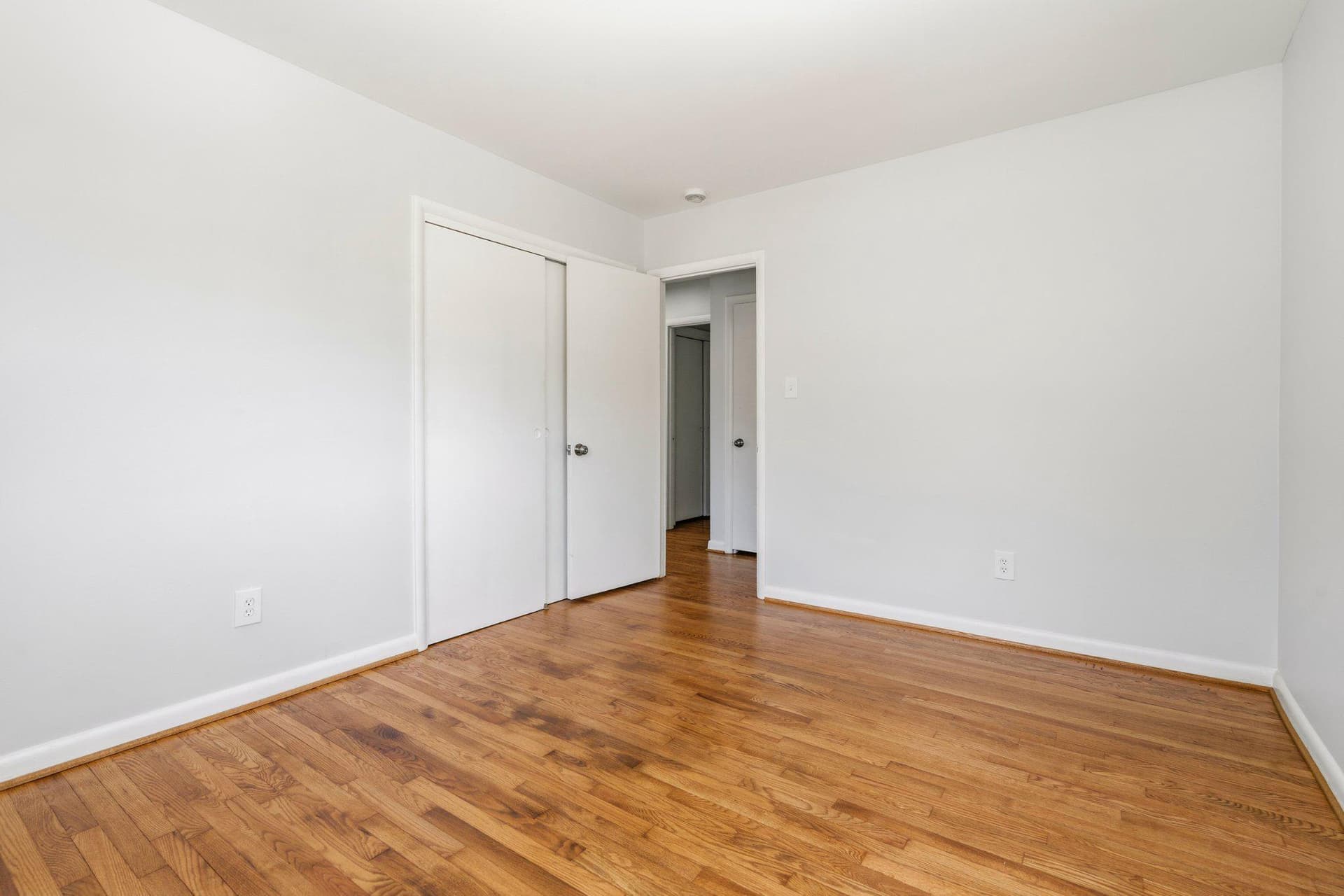 9610 Wellington Street photo 15