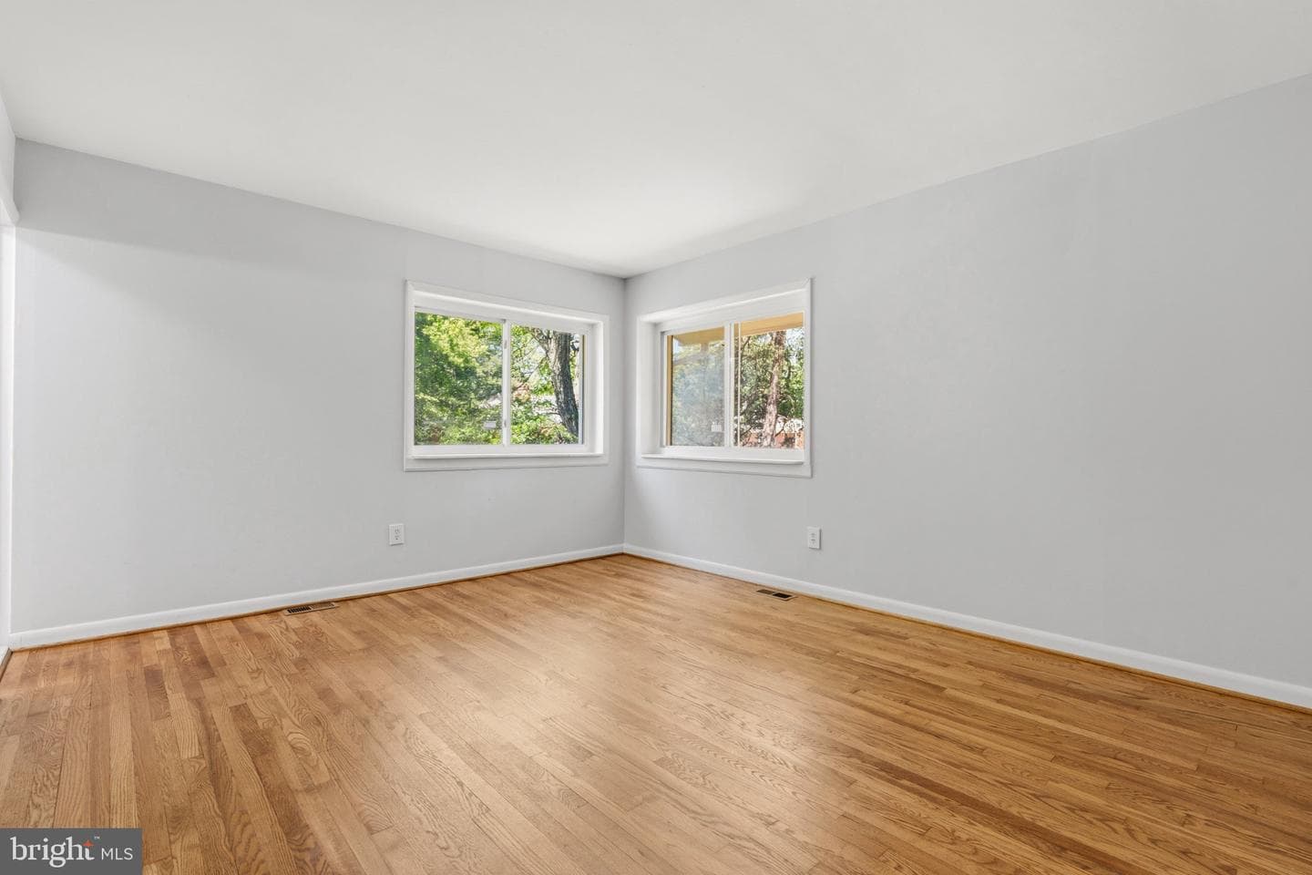 9610 Wellington Street photo 19