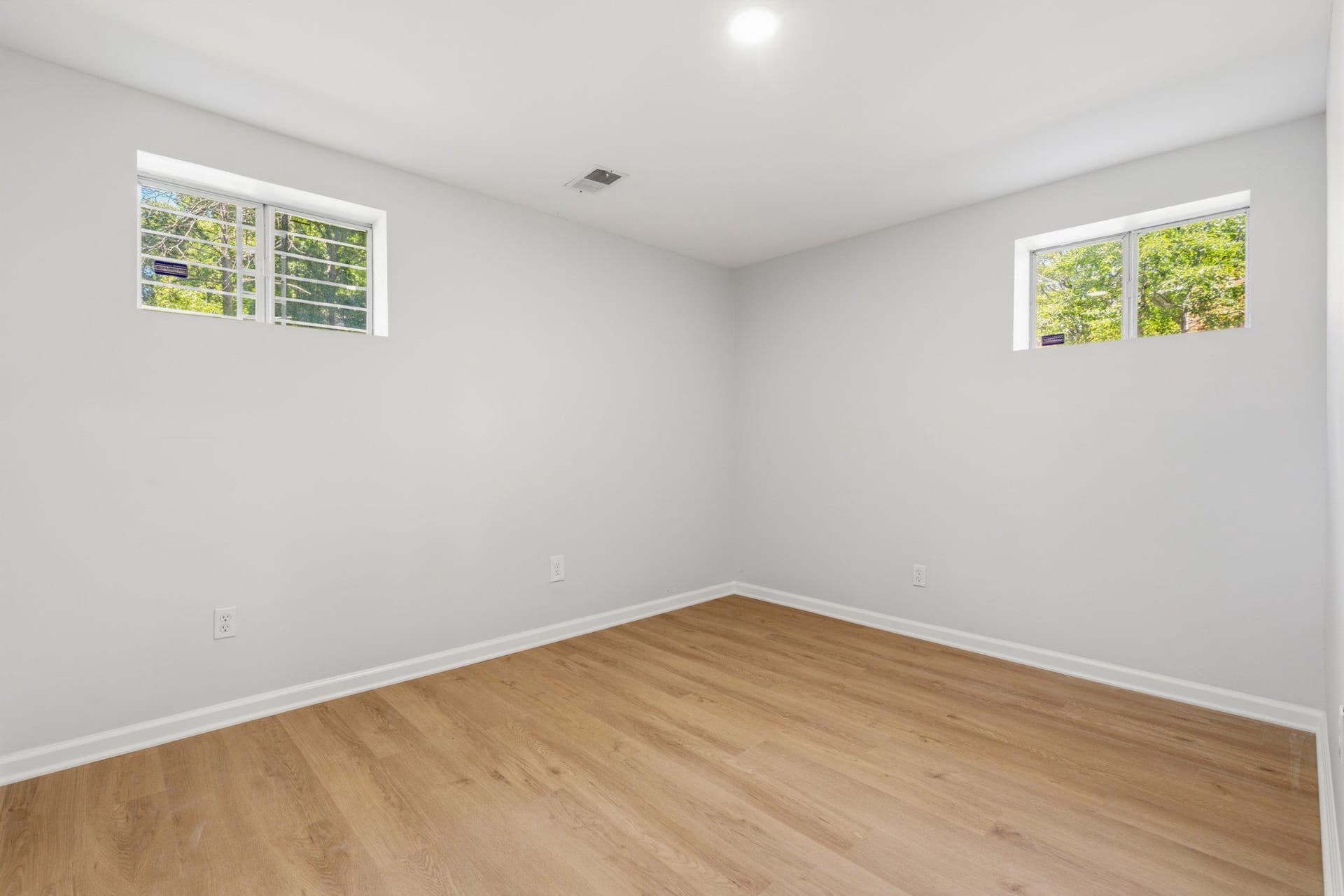 9610 Wellington Street photo 31